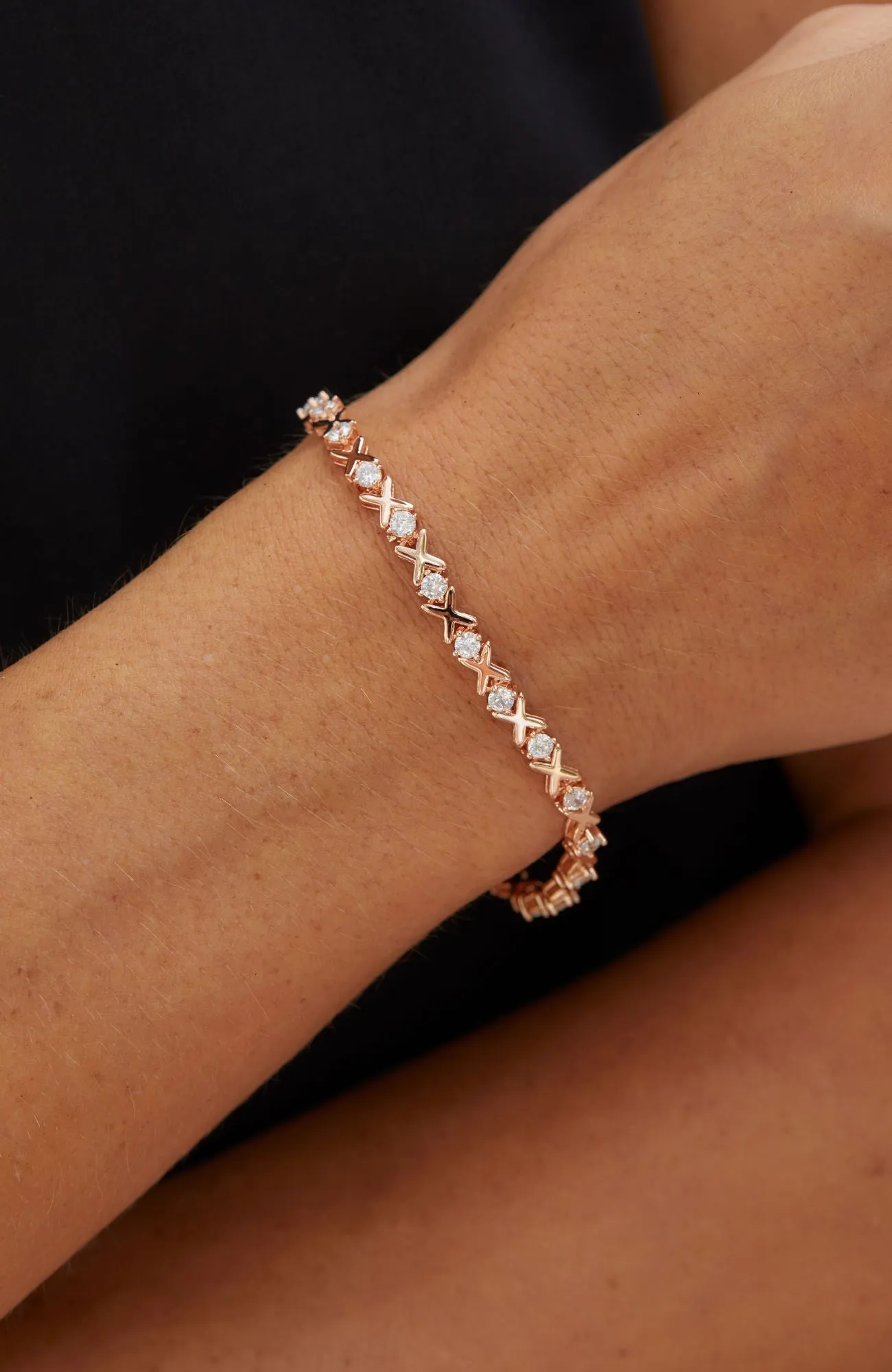 18K ROSE HUG AND KISSES TENNIS BRACELET ecco Shoes