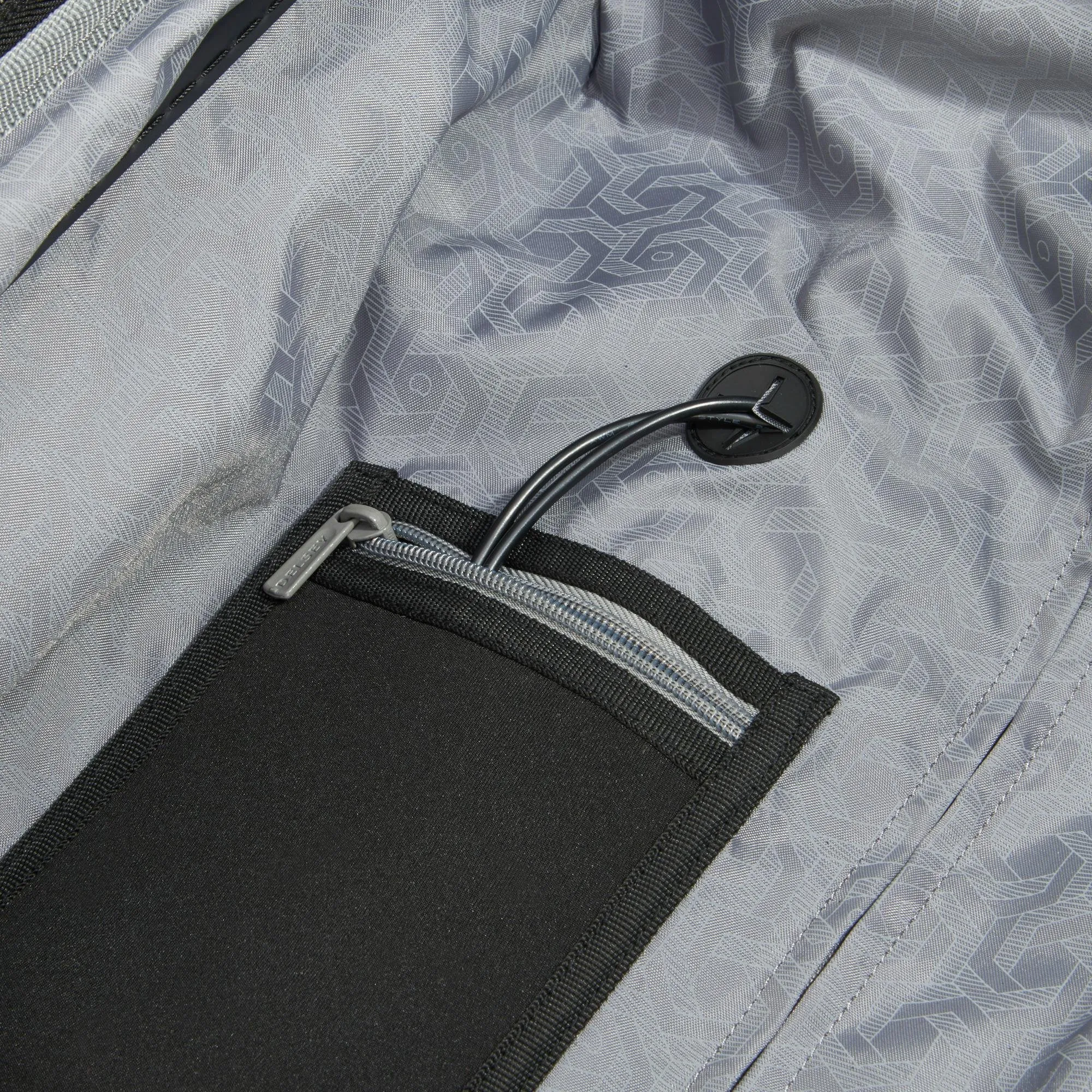 DELSEY Paris Chromium Lite 21" 4-Wheel Carry-On Luggage Bags Delsey-Paris