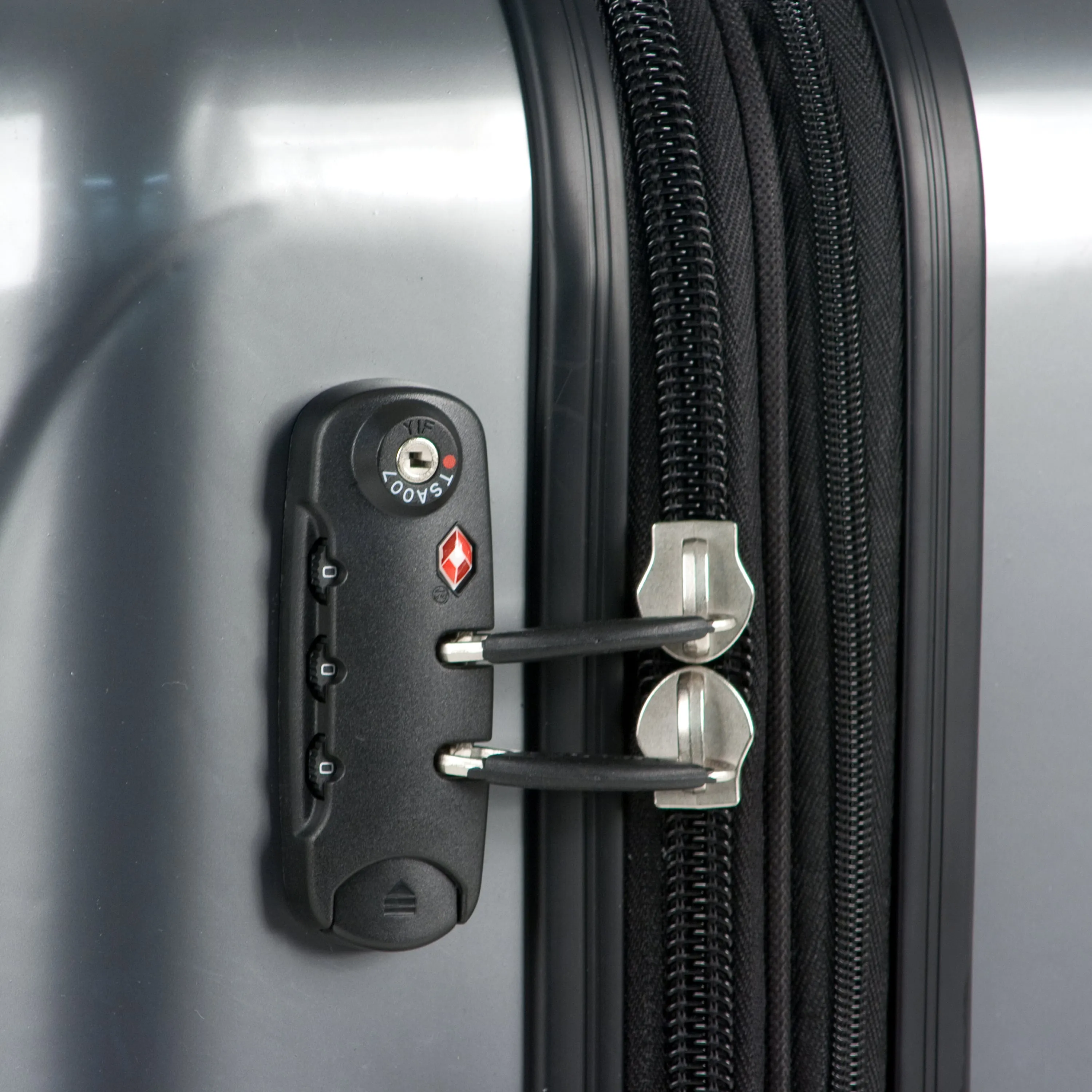 DELSEY Paris Helium Aero 19" 4-Wheel International Carry-On Luggage Bags Delsey-Paris