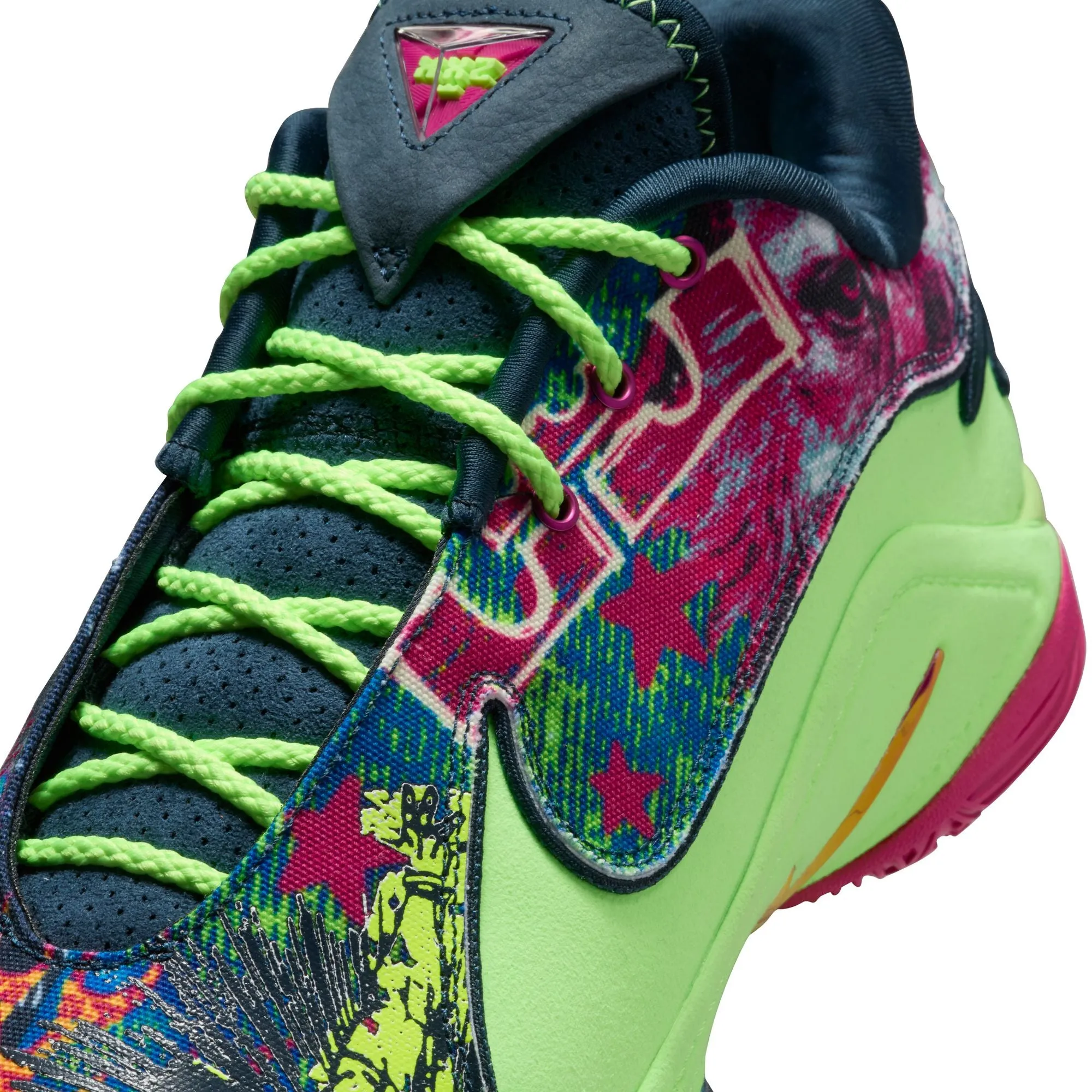 Lebron XXII BW EP 'Blustery Fireberry Ghost Green'
