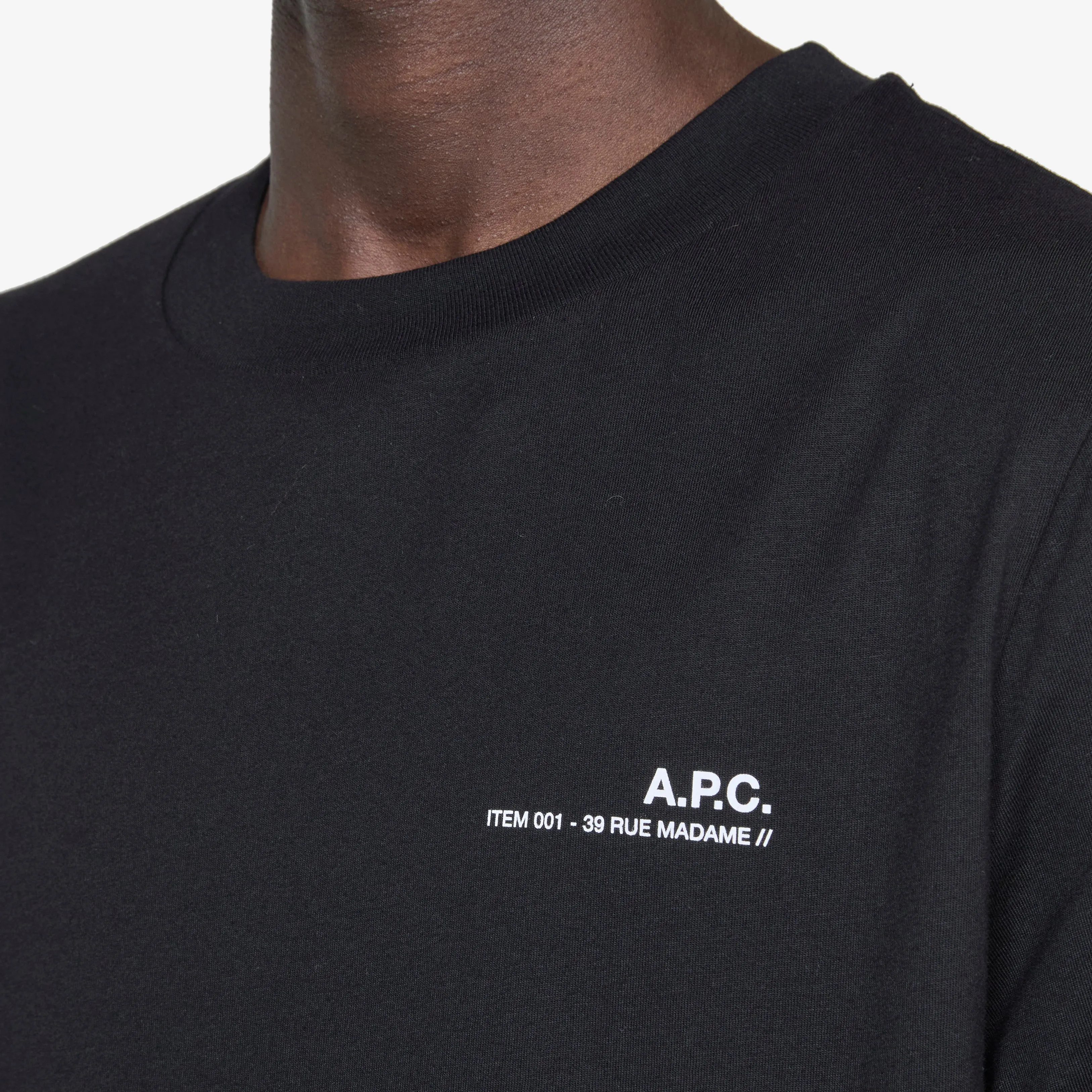 Standard Item T-Shirt Black | White A.P.C. Clothing